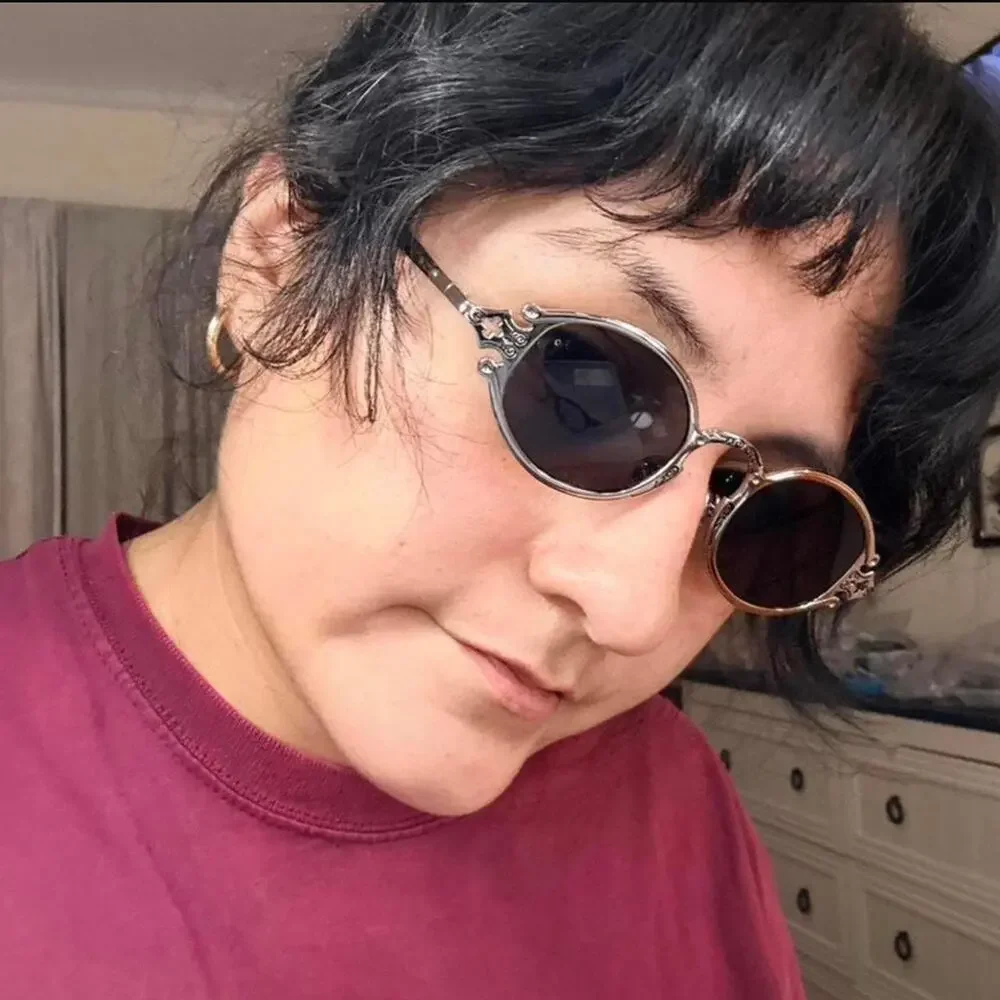 Vintage style steampunk oval sunglasses